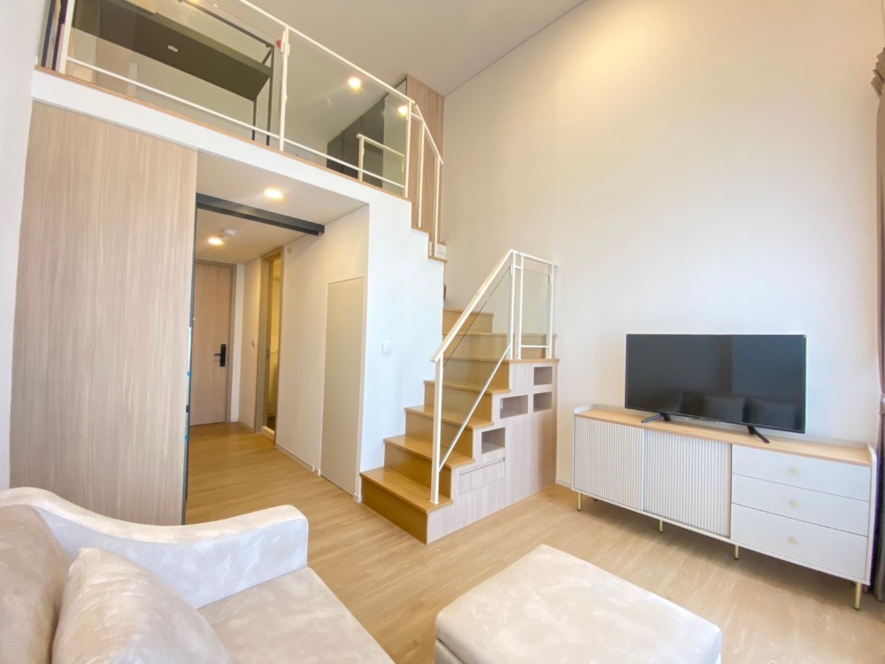 For RentCondoRama9, Petchburi, RCA : Rent 1 bedroom Duplex, new room, beautifully decorated, good view, new condo, hotel-level service, very large common area at Landmark@MRTA