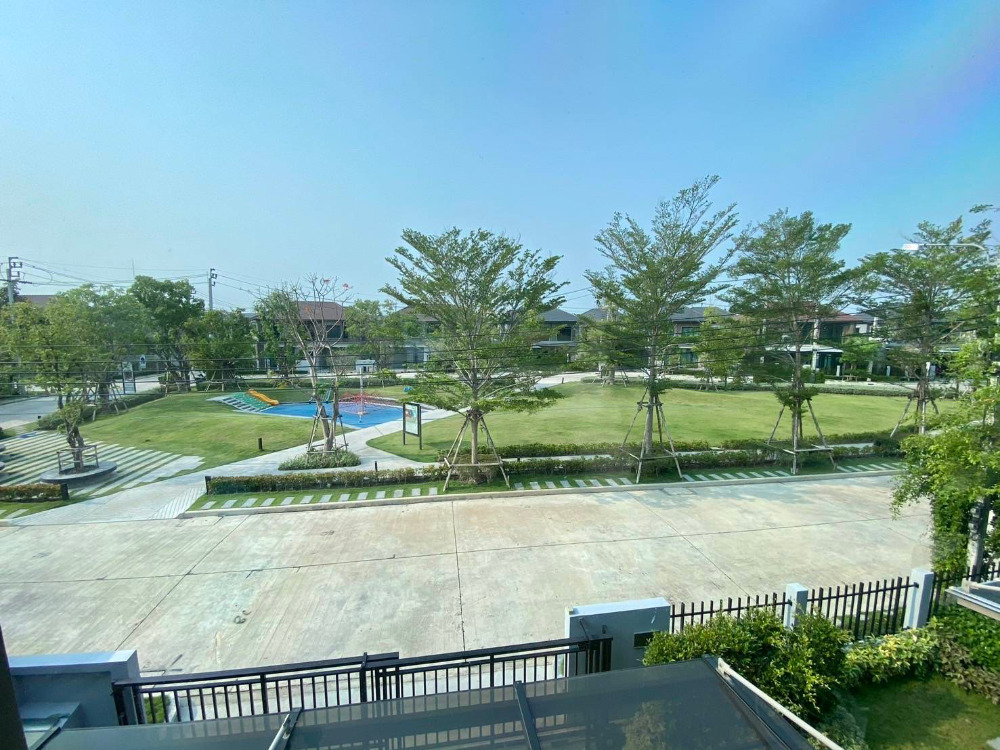 ขายบ้านมีนบุรี-ร่มเกล้า : บ้านเดี่ยว วิวสวนโครงการ เวนิว พระราม9 (Venue Rama 9)