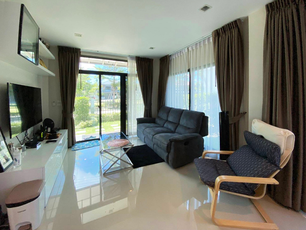 ขายบ้านมีนบุรี-ร่มเกล้า : บ้านเดี่ยว วิวสวนโครงการ เวนิว พระราม9 (Venue Rama 9)