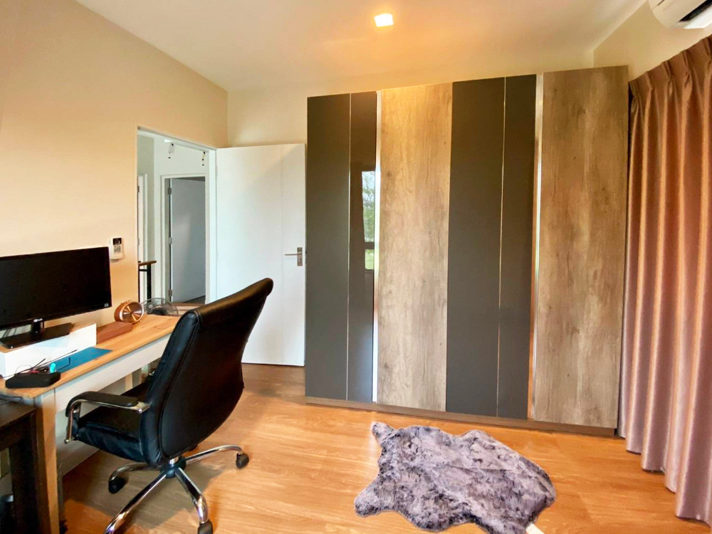 ขายบ้านมีนบุรี-ร่มเกล้า : บ้านเดี่ยว วิวสวนโครงการ เวนิว พระราม9 (Venue Rama 9)