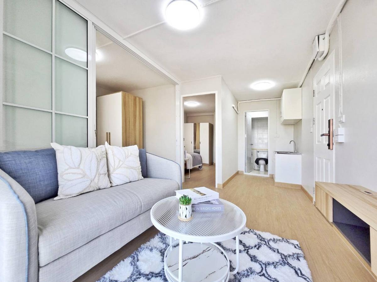 ขายคอนโดเสรีไทย-นิด้า : 🔥 อย่ารอช้า! คอนโด 2 ห้องนอน 1 ห้องน้ำ  ระเบียงกว้างนั่งชิลๆ ได้ทุกวัน 📍ทำเลปัง ใกล้เดอะมอลล์ บางกะปิ 🌳อัสสกาญจน์เพลส🌳