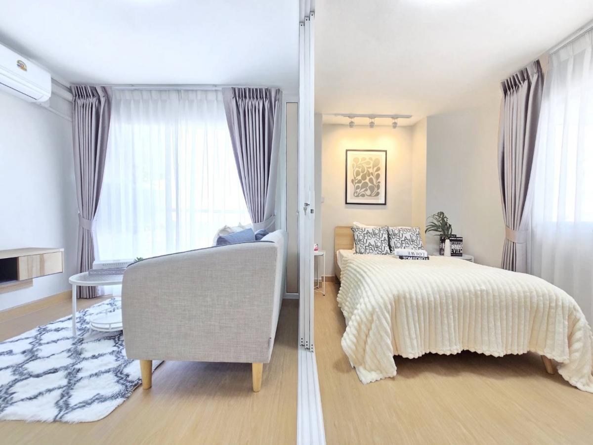 ขายคอนโดเสรีไทย-นิด้า : 🔥 อย่ารอช้า! คอนโด 2 ห้องนอน 1 ห้องน้ำ  ระเบียงกว้างนั่งชิลๆ ได้ทุกวัน 📍ทำเลปัง ใกล้เดอะมอลล์ บางกะปิ 🌳อัสสกาญจน์เพลส🌳