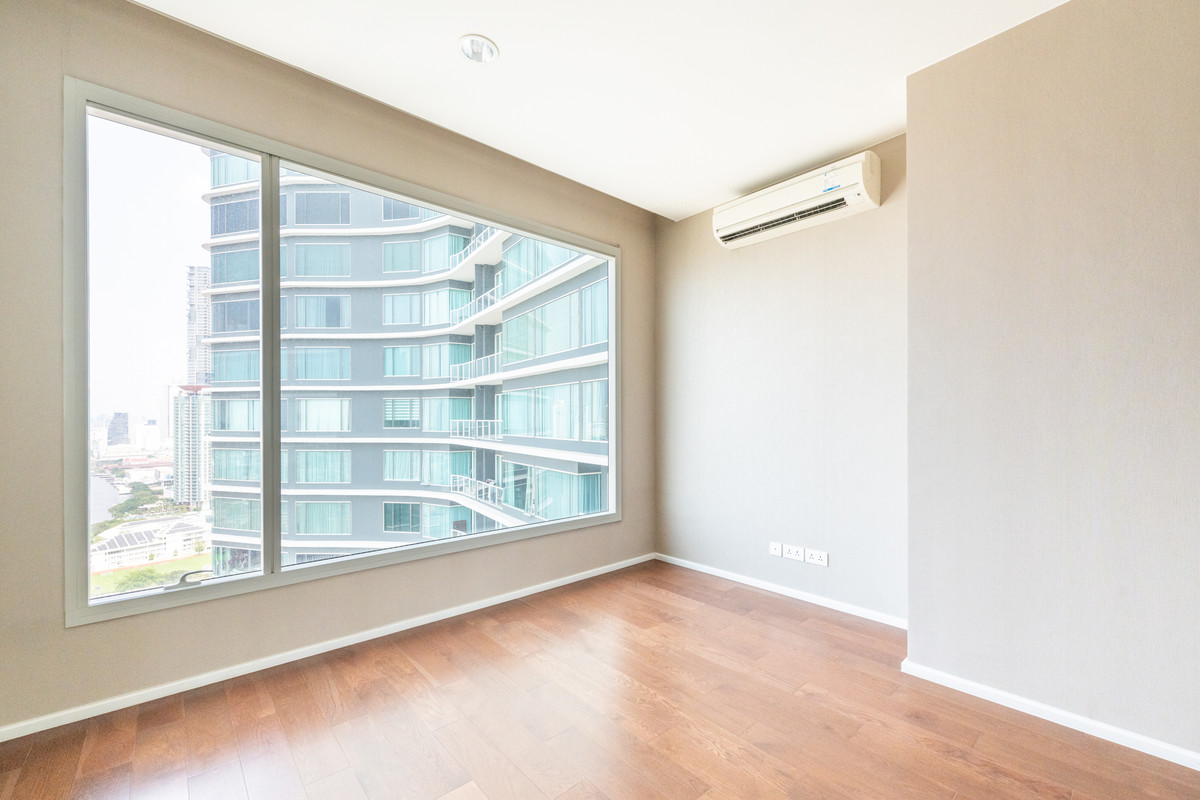 Condo for sale: Menam Residences, river view Loading...