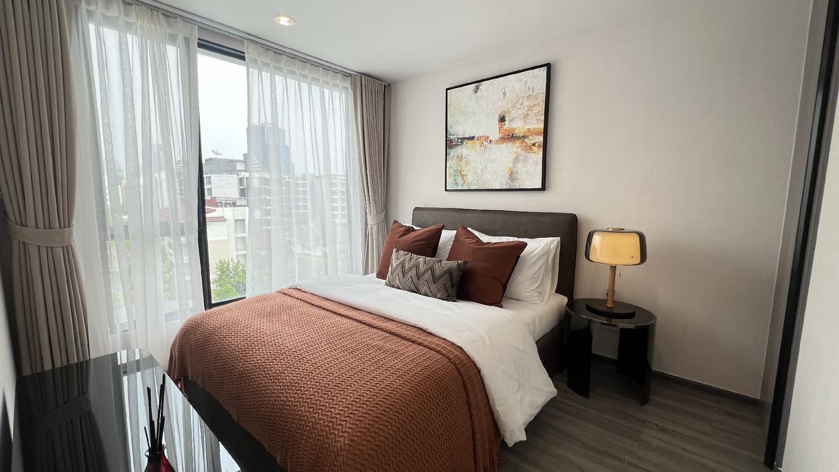 ขายคอนโดสุขุมวิท อโศก ทองหล่อ : 🔥ขายด่วน Condo low rise  4.79  MB ตรม. 130,xxx ย่านเอกมัย-ทองหล่อ แต่งเฟอร์บิ้วอิน Ideo sukhumvit 40