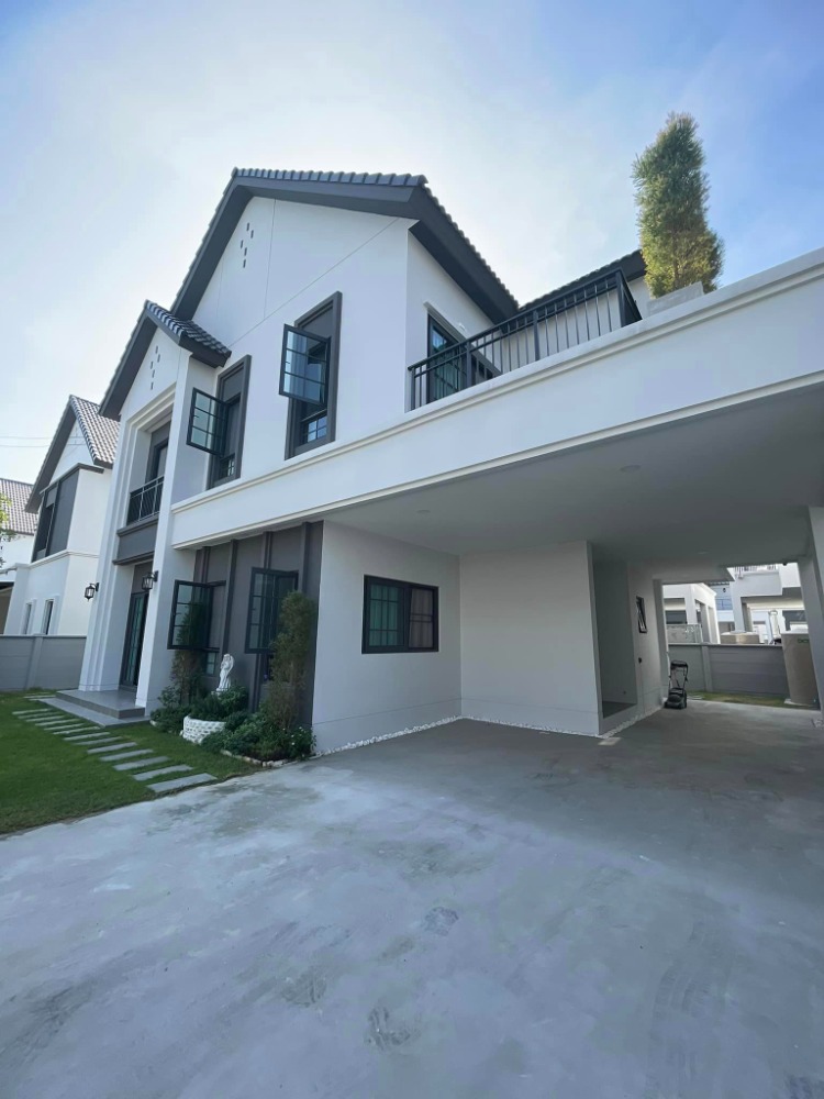 ให้เช่าบ้านบางนา แบริ่ง ลาซาล : For Rent: Detached House, Centro Bangna, 4 Bedrooms /5 Bathrooms *Fully Furnished* Ready to move in