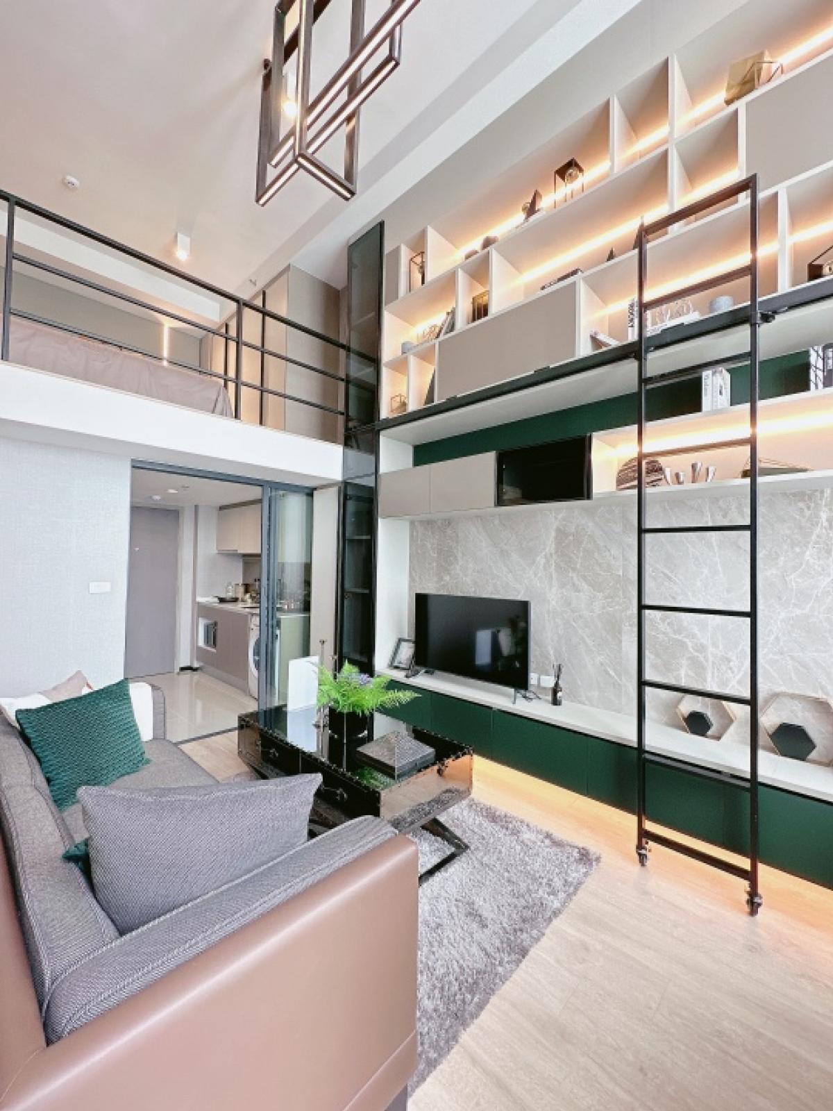 ขายคอนโดพระราม 9 เพชรบุรีตัดใหม่ RCA : 𝐈𝐃𝐄𝐎 𝐀𝐬𝐨𝐤𝐞 𝐑𝐚𝐦𝐚𝟗 ห้องใหม่ 2 ชั้น ขายขาดทุน เข้าอยู่ได้เลย แต่งครบ พร้อมอยู่ 𝟓.𝟏 ล้าน ฟรีดาวน์ 0 บาท คอนโด เงินเหลือ