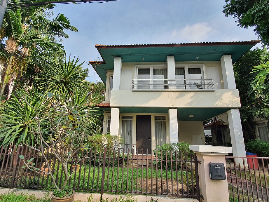 For RentHouseYothinpattana,CDC : Urgent house for rent!!! Bangkok Villa Village / near the expressway / near Meng Jai / Lat Phrao Expressway / 3 bedrooms, 3 bathrooms / 210 sq m. 65 sq wa. / Fully Furnished / 52,000 THB/m