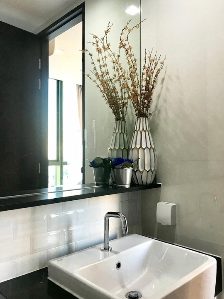 For SaleCondoRatchathewi,Phayathai : Wish Signature Midtown Siam 1【𝐒𝐄𝐋𝐋】🔥Luxury condo but still cool, fully built-in, with top-notch facilities, ready to move in🔥 Contact Line ID: @hacondo