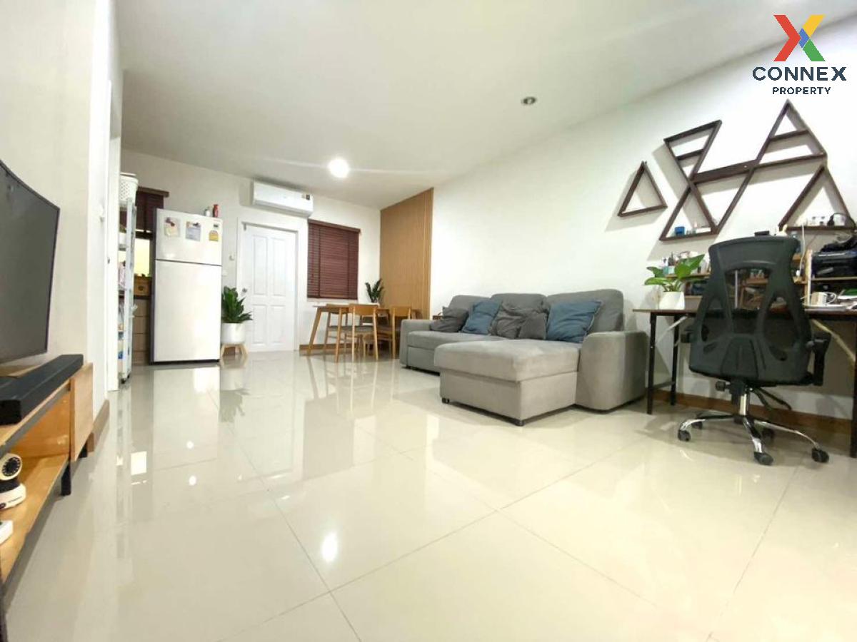 For SaleTownhomePathum Thani,Rangsit, Thammasat : For Sale Townhouse/Townhome  , The Trust Town Wongwaen - Lamlukka , Bueng Kham Phoi , Lam Luk Ka , Pathum Thani , CX-111021