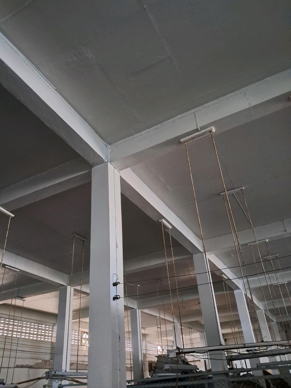 ขายโรงงานอ่อนนุช อุดมสุข : ขายที่ดินแถมตึกใกล้BTSและสายสีเหลือง 1047.5 ตร.ว.(2ไร่ 2งาน 47.6ตร.ว) จากปากซอยอ่อนนุช25 เพียง 30เมตร ใกล้ BTS อ่อนนุช ใกล้รถไฟฟ้าสายสีเหลือง เดินทางสะดวก