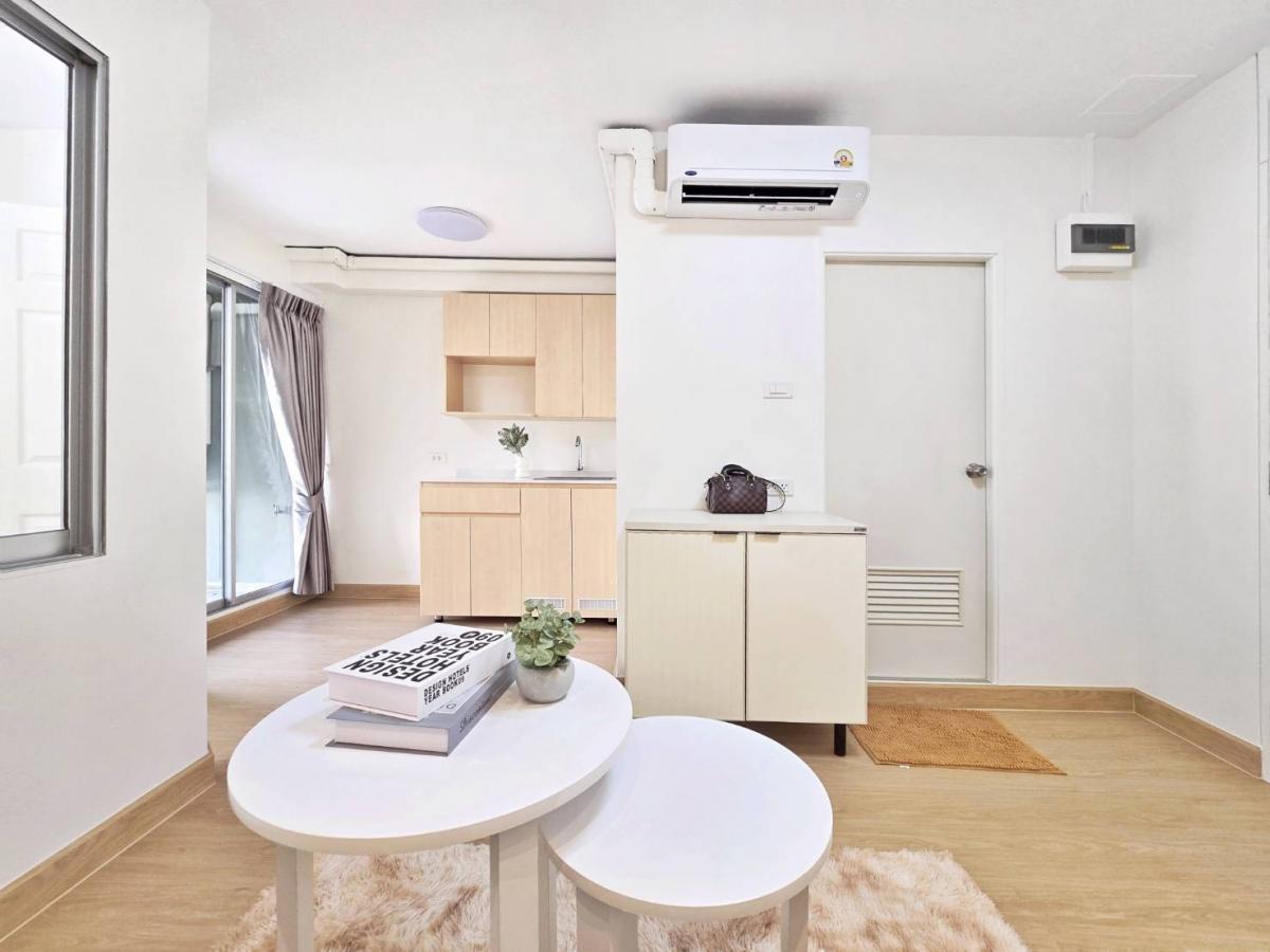 ขายคอนโดรามคำแหง หัวหมาก : ค่าเช่าเดือนละหลายพัน แป๊บเดียวก็หายไป แต่ถ้าจ่ายเท่ากันแล้วได้เป็นเจ้าของเองดีกว่าไหม? 🌿ลุมพินี คอนโดทาวน์ บดินทร์เดชา-รามคำแหง (Lumpini CondoTown Bodindecha-Ramkhamhaeng)🌿 พร้อมให้คุณมีบ้านเป็นของตัวเอง ในราคาที่คุ้มกว่าเช่า 💸