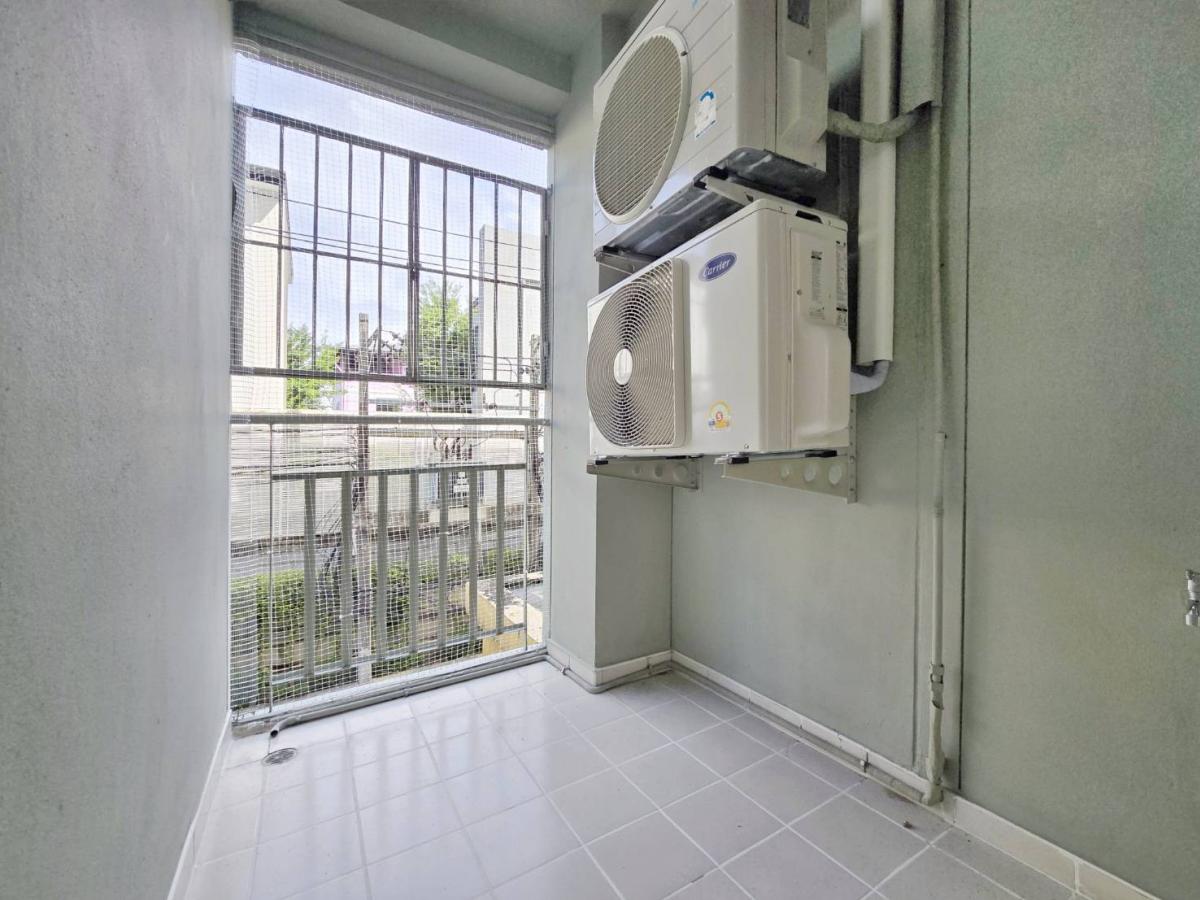 ขายคอนโดรามคำแหง หัวหมาก : ค่าเช่าเดือนละหลายพัน แป๊บเดียวก็หายไป แต่ถ้าจ่ายเท่ากันแล้วได้เป็นเจ้าของเองดีกว่าไหม? 🌿ลุมพินี คอนโดทาวน์ บดินทร์เดชา-รามคำแหง (Lumpini CondoTown Bodindecha-Ramkhamhaeng)🌿 พร้อมให้คุณมีบ้านเป็นของตัวเอง ในราคาที่คุ้มกว่าเช่า 💸