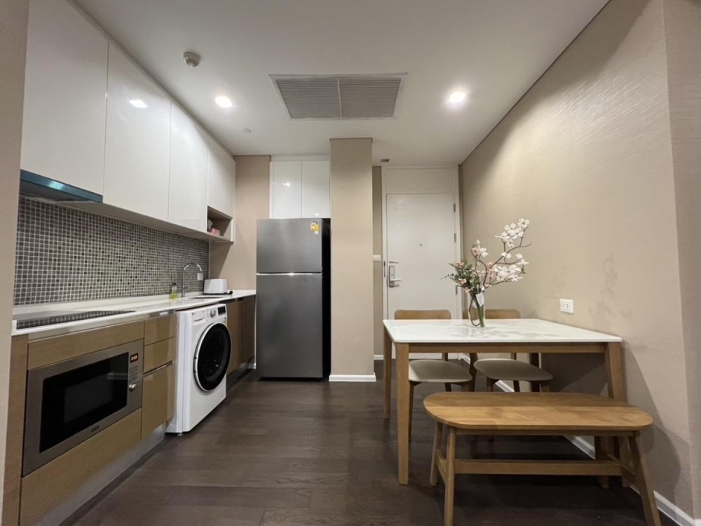 For SaleCondoLadprao, Central Ladprao : S-TRSD110  Condo for sale, The Saint Residences, 28th floor, 2 bedrooms, 54 sqm. 5.9 million, 064-959-8900