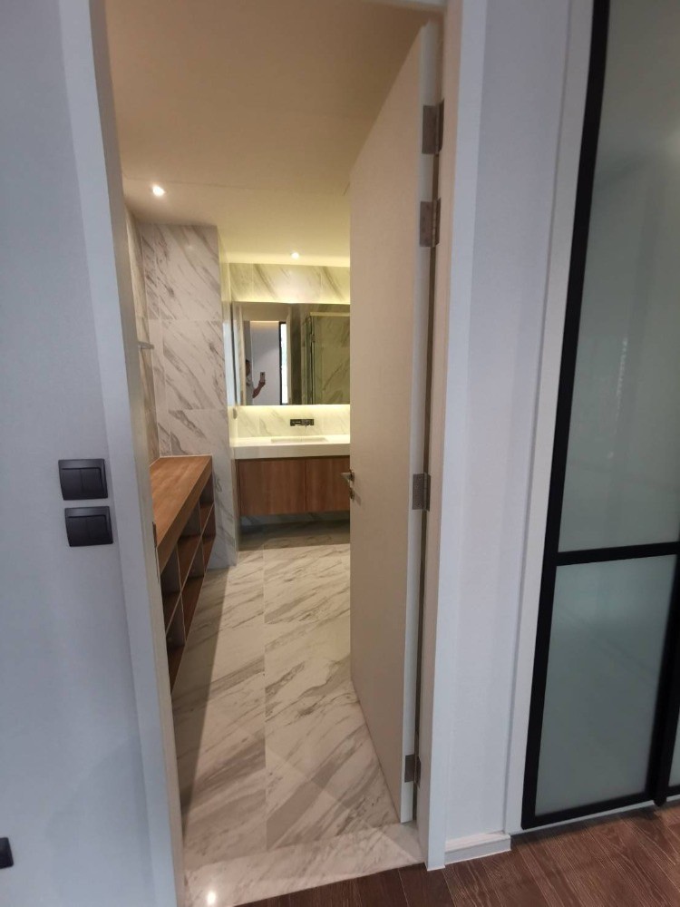 For SaleCondoSukhumvit, Asoke, Thonglor : S-MNQ105 Condo for sale, Muniq Sukhumvit 23, 18th floor, city view, 42.5 sq m., 1 bedroom, 1 bathroom, 12.36 million, 064-959-8900