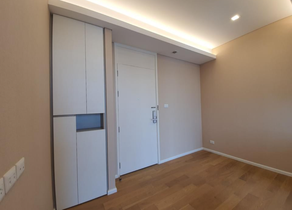 For SaleCondoLadprao, Central Ladprao : Urgent sale! 🔥The Saint Residences🔥 Lat Phrao location, great for living or investing.