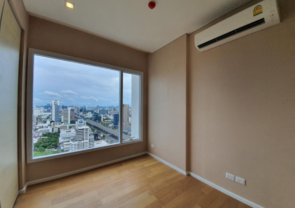 For SaleCondoLadprao, Central Ladprao : Urgent sale! 🔥The Saint Residences🔥 Lat Phrao location, great for living or investing.