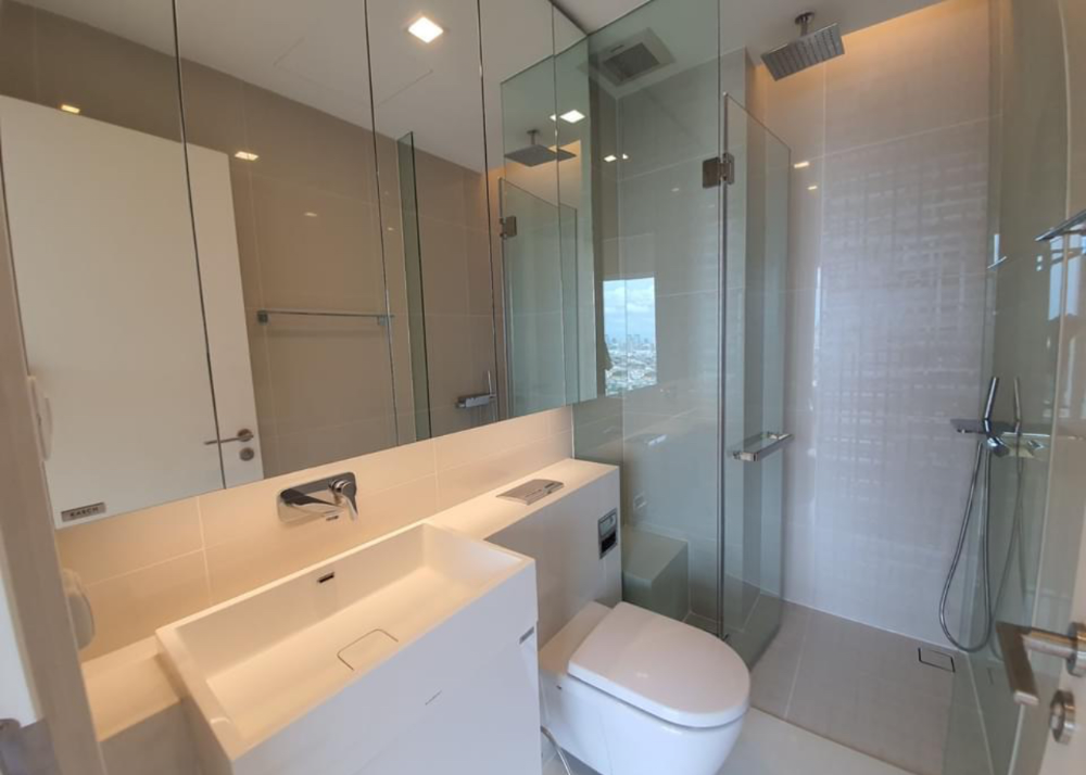 For SaleCondoLadprao, Central Ladprao : Urgent sale! 🔥The Saint Residences🔥 Lat Phrao location, great for living or investing.