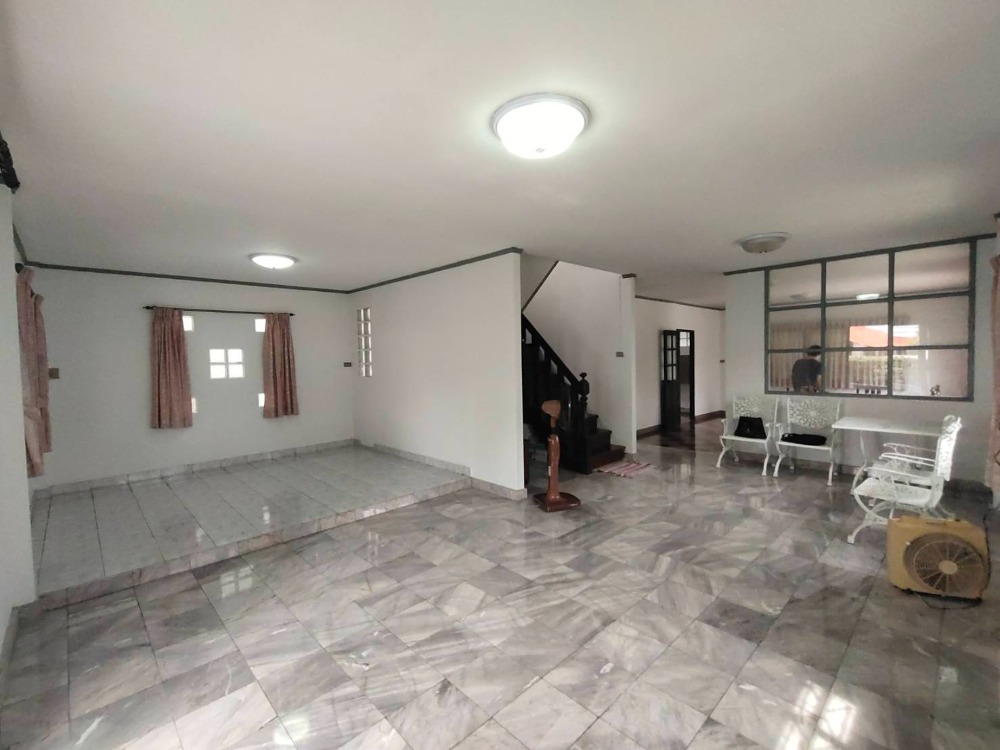 For SaleHouseNawamin, Ramindra : Urgently sale, Detached house, ready to move in, near shopping malls, markets, schools, expressway entrance/exit points