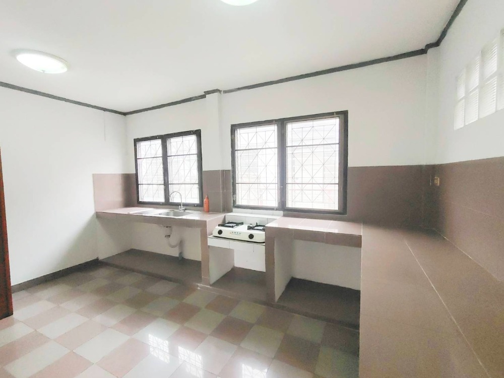 For SaleHouseNawamin, Ramindra : Urgently sale, Detached house, ready to move in, near shopping malls, markets, schools, expressway entrance/exit points