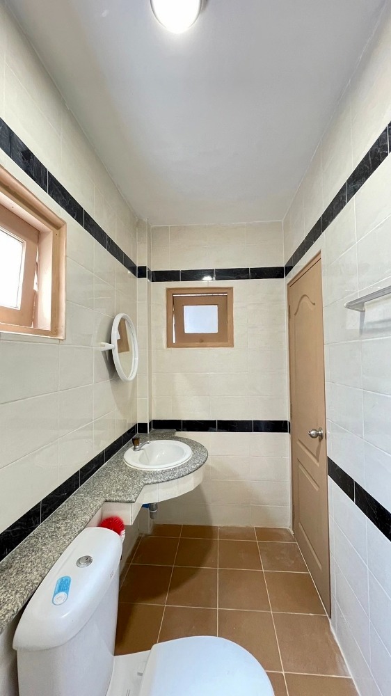 ขายบ้านนนทบุรี บางใหญ่ บางบัวทอง : ขายด่วน! บ้านแฝดสวย บรรยากาศดี ม.ลลิล อิน เดอะ พาร์ค บางใหญ่