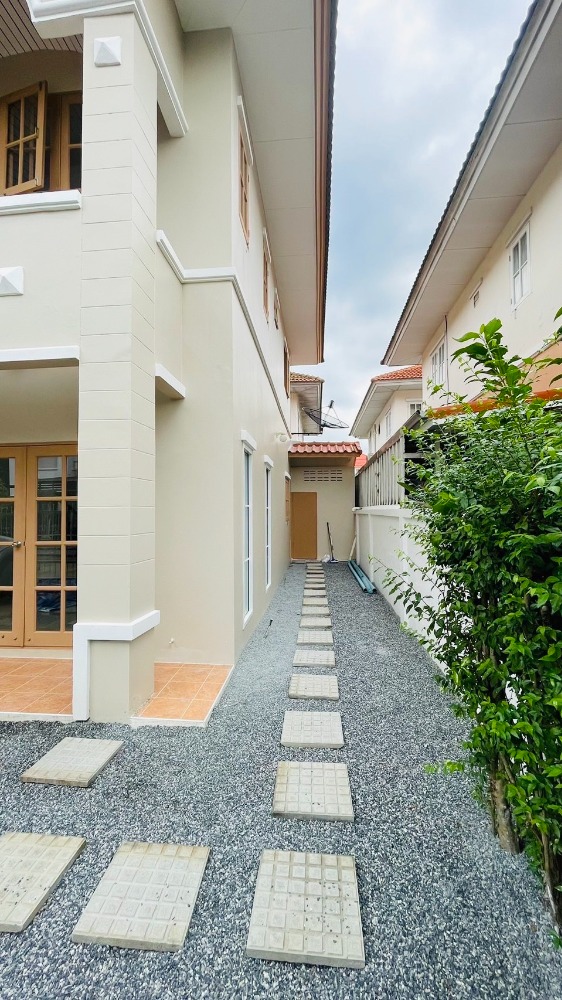 ขายบ้านนนทบุรี บางใหญ่ บางบัวทอง : ขายด่วน! บ้านแฝดสวย บรรยากาศดี ม.ลลิล อิน เดอะ พาร์ค บางใหญ่