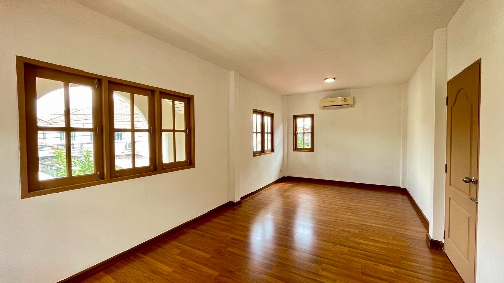 ขายบ้านนนทบุรี บางใหญ่ บางบัวทอง : ขายด่วน! บ้านแฝดสวย บรรยากาศดี ม.ลลิล อิน เดอะ พาร์ค บางใหญ่