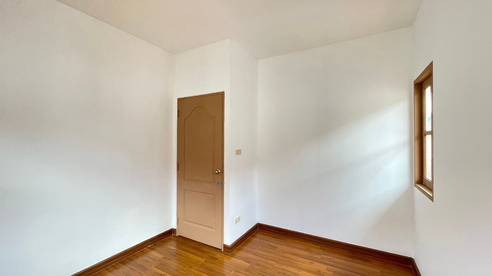 ขายบ้านนนทบุรี บางใหญ่ บางบัวทอง : ขายด่วน! บ้านแฝดสวย บรรยากาศดี ม.ลลิล อิน เดอะ พาร์ค บางใหญ่