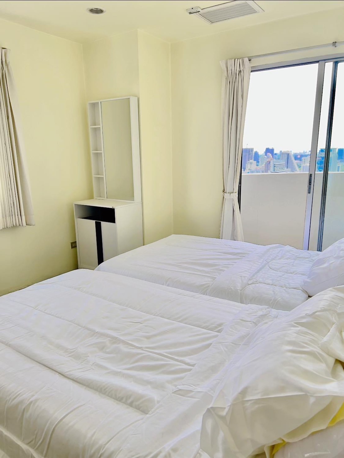 ให้เช่าคอนโดวิทยุ ชิดลม หลังสวน : Wittayu Complex, 3 bed, 52000 per month