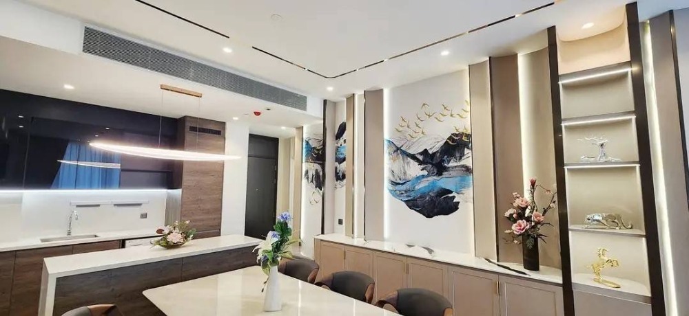 For RentCondoWitthayu, Chidlom, Langsuan, Ploenchit : ❖ Super Luxury ❖ 05+ floor 2 Beds, 3 Baths | 96.5.00 sq.m. | multipurpose room | Near BTS Phloen Chit 3 minutes, MRT Lumpini 4 minutes.