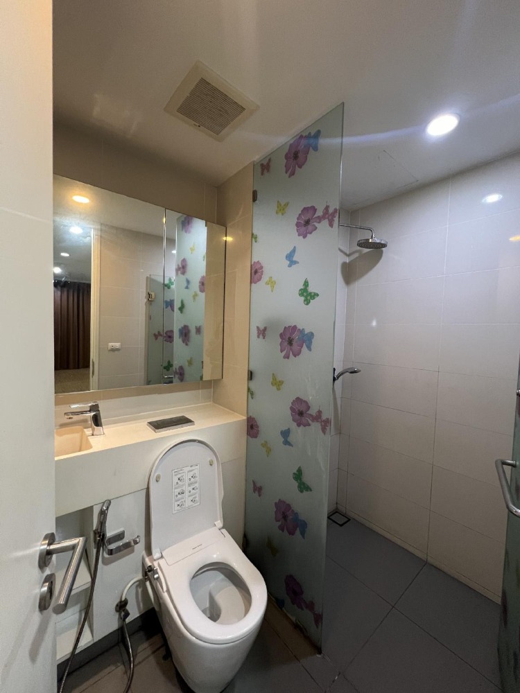 ขายคอนโดสีลม ศาลาแดง บางรัก : Siamese Surawong【𝐒𝐄𝐋𝐋】🔥คอนโดที่ออกแบบให้มีพื้นที่ใช้สอยกว้างขวาง ใกล้ศูนย์กลางธุรกิจสีลม พร้อมเข้าอยู่ 🔥  ติดต่อไลน์ไอดี: @hacondo