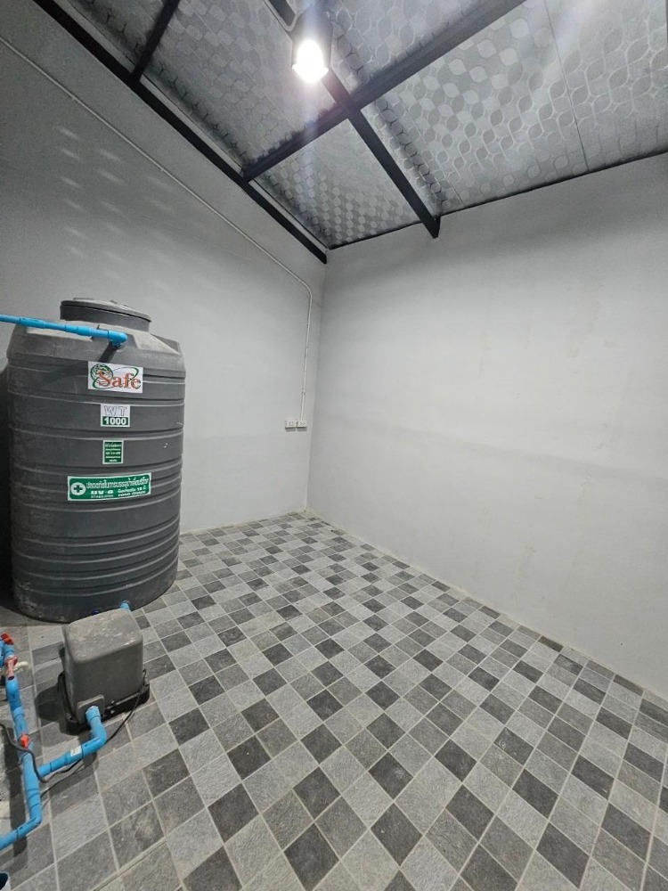 For RentShop HouseKasetsart, Ratchayothin : Townhome Wat Phra Sri, available for rent, suitable for use as an office, warehouse, etc.