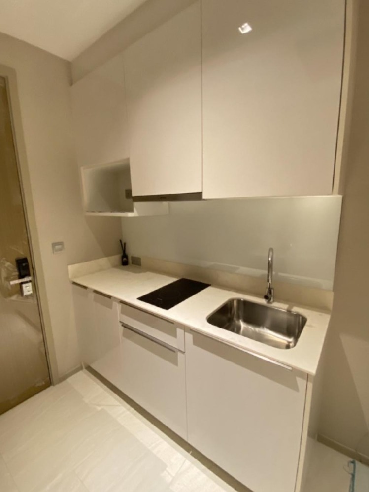 ขายคอนโดสีลม ศาลาแดง บางรัก : Ashton Silom【𝐒𝐄𝐋𝐋】🔥 คอนโดสุด LUXURY  บิ้วอินแน่น เฟอร์นิเจอร์ครบ วิวเมือง พร้อมเข้าอยู่ 🔥  ติดต่อไลน์ไอดี: @hacondo