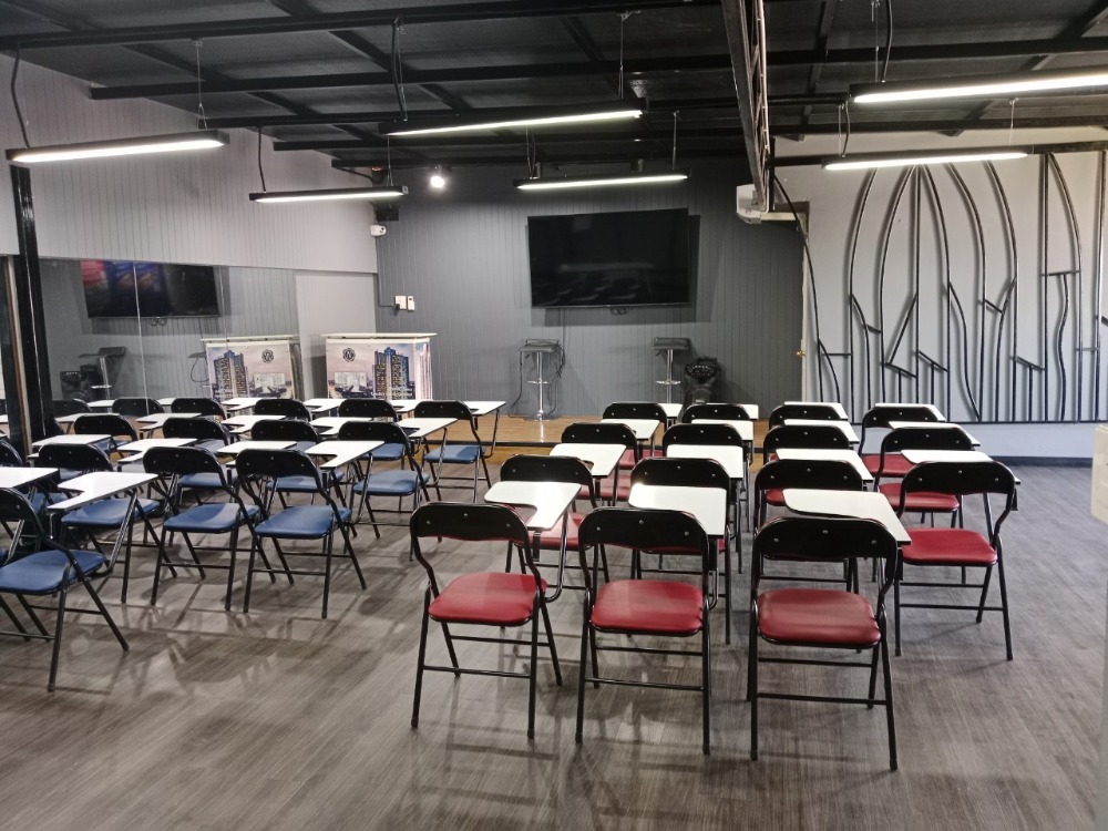 For RentPathum Thani,Rangsit, Thammasat : For rent: Classroom, tutor, meeting room, seminar, Co-working Space, Meeting Room, on Rangsit-Nakhon Nayok Road, next to Lotus Khlong Si shopping mall, Rangsit Subdistrict, Thanyaburi District, Pathum Thani Province