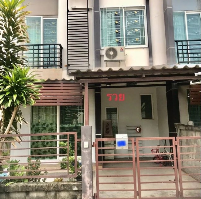 For SaleTownhomeThaphra, Talat Phlu, Wutthakat : Townhouse for sale, 2 floors, 18.8 sq m, 4 bedrooms, 2 bathrooms, Gusto Sathorn-Taksin, 10 minutes to BTS, MRT Bang Wa