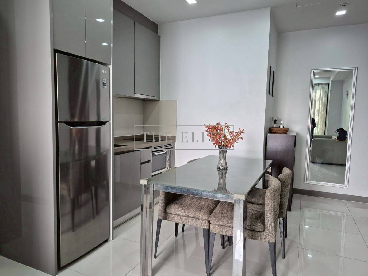 ขายคอนโดสีลม ศาลาแดง บางรัก : ✨ ขายด่วน!! คอนโด M Silom ห้อง Rare Unit ชั้นสูง ทำเลใจกลาง CBD สีลม ราคาดีมาก 💯