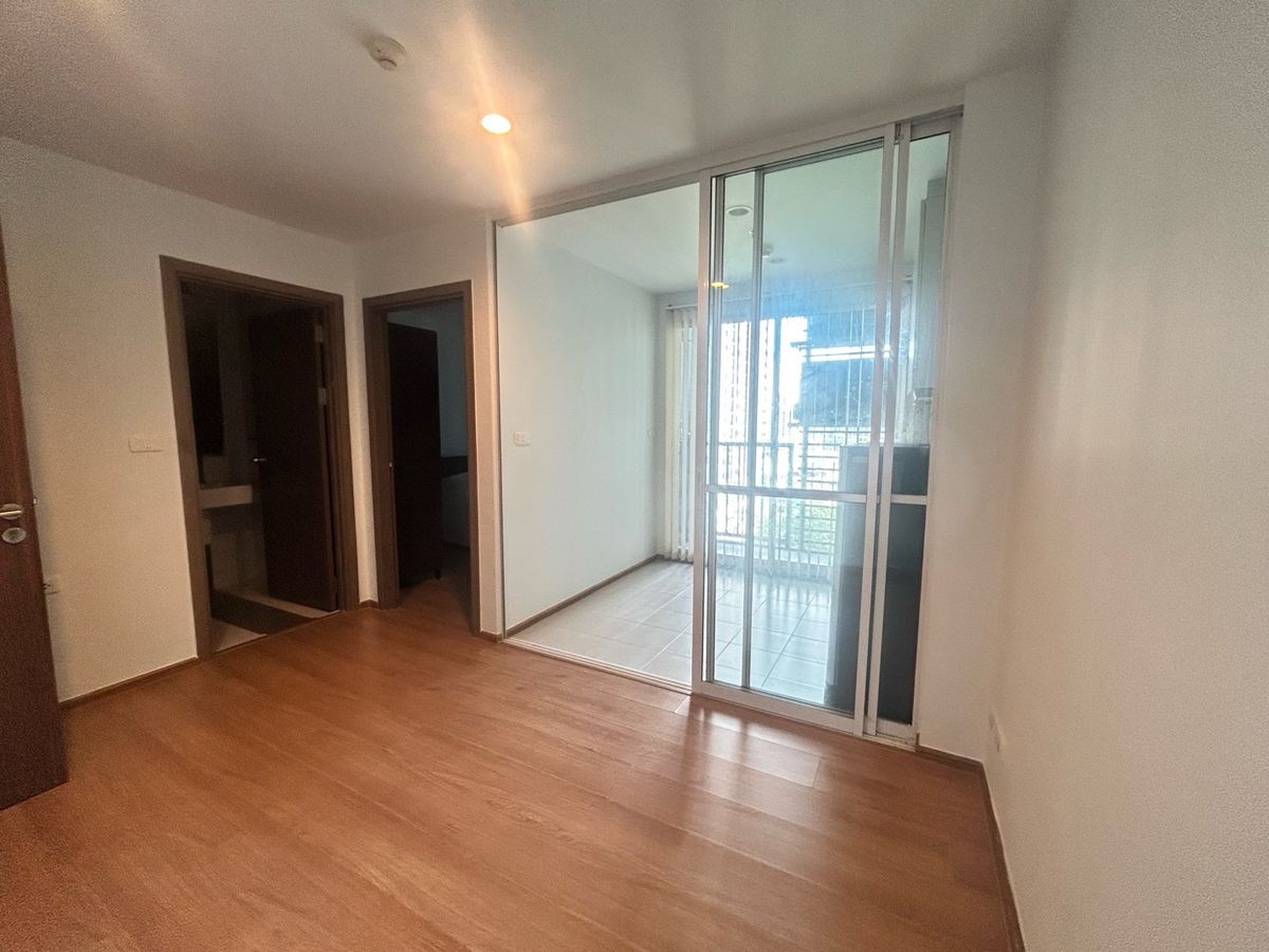 ขายคอนโดอ่อนนุช อุดมสุข : ขาย The base sukhumvit 77 ห้องวิวสระ พร้อมเข้าอยู่ค่ะ