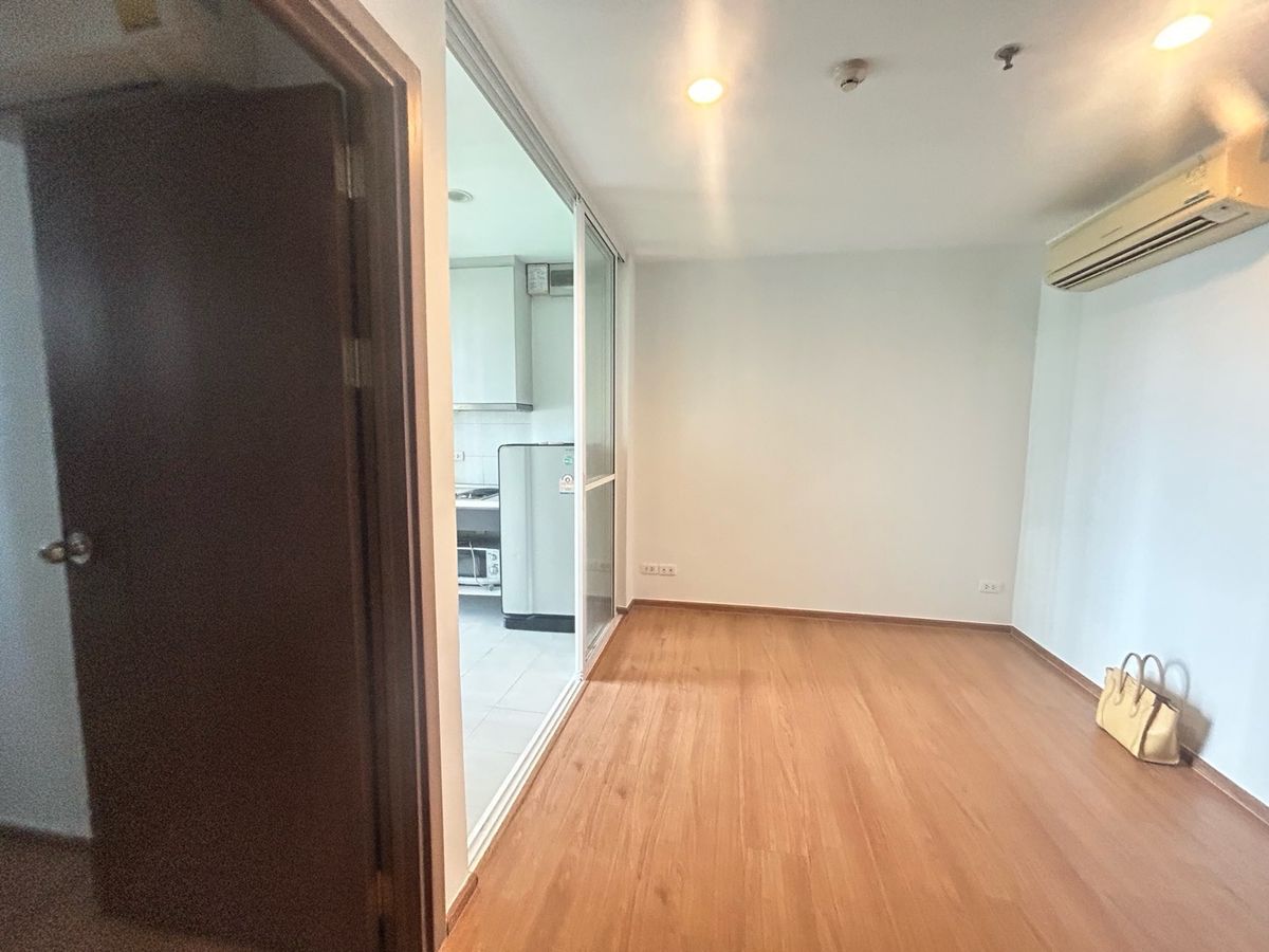 ขายคอนโดอ่อนนุช อุดมสุข : ขาย The base sukhumvit 77 ห้องวิวสระ พร้อมเข้าอยู่ค่ะ