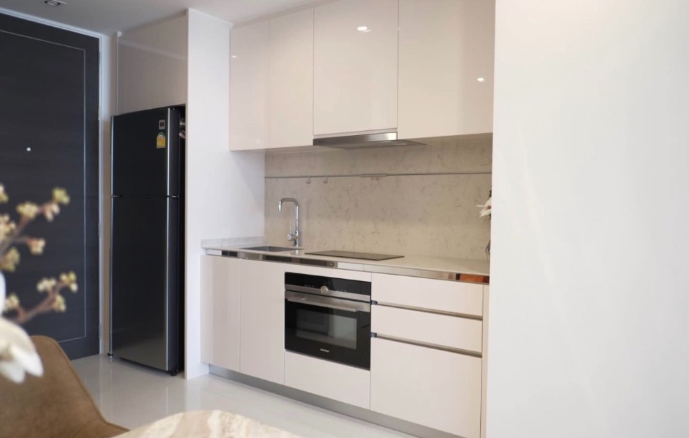 ให้เช่าคอนโดสาทร นราธิวาส : ให้เช่า 📍 The Bangkok Sathon 📍 เฟอร์นิเจอร์ และ เครื่องใช้ไฟฟ้าครบ ใกล้ BTS สุรศักดิ์