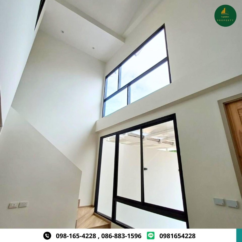 ขายบ้านสมุย สุราษฎร์ธานี : เพราะ “บ้าน“ ไม่ใช่แค่ที่อยู่อาศัย แต่คือการลงทุนเพื่อชีวิตที่ดีกว่า! ขายบ้านแฝด 2 ชั้น Modern Luxury Style พร้อม Smart Home ตอบโจทย์ชีวิตครอบครัวยุคใหม่ ติดถนนสายเอเซีย ใกล้สนามบินสุราษฎร์ธานีเพียง 8 นาที