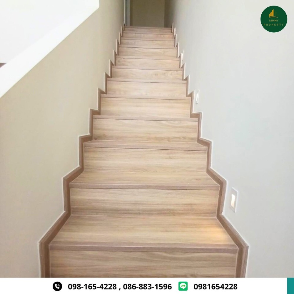 ขายบ้านสมุย สุราษฎร์ธานี : เพราะ “บ้าน“ ไม่ใช่แค่ที่อยู่อาศัย แต่คือการลงทุนเพื่อชีวิตที่ดีกว่า! ขายบ้านแฝด 2 ชั้น Modern Luxury Style พร้อม Smart Home ตอบโจทย์ชีวิตครอบครัวยุคใหม่ ติดถนนสายเอเซีย ใกล้สนามบินสุราษฎร์ธานีเพียง 8 นาที