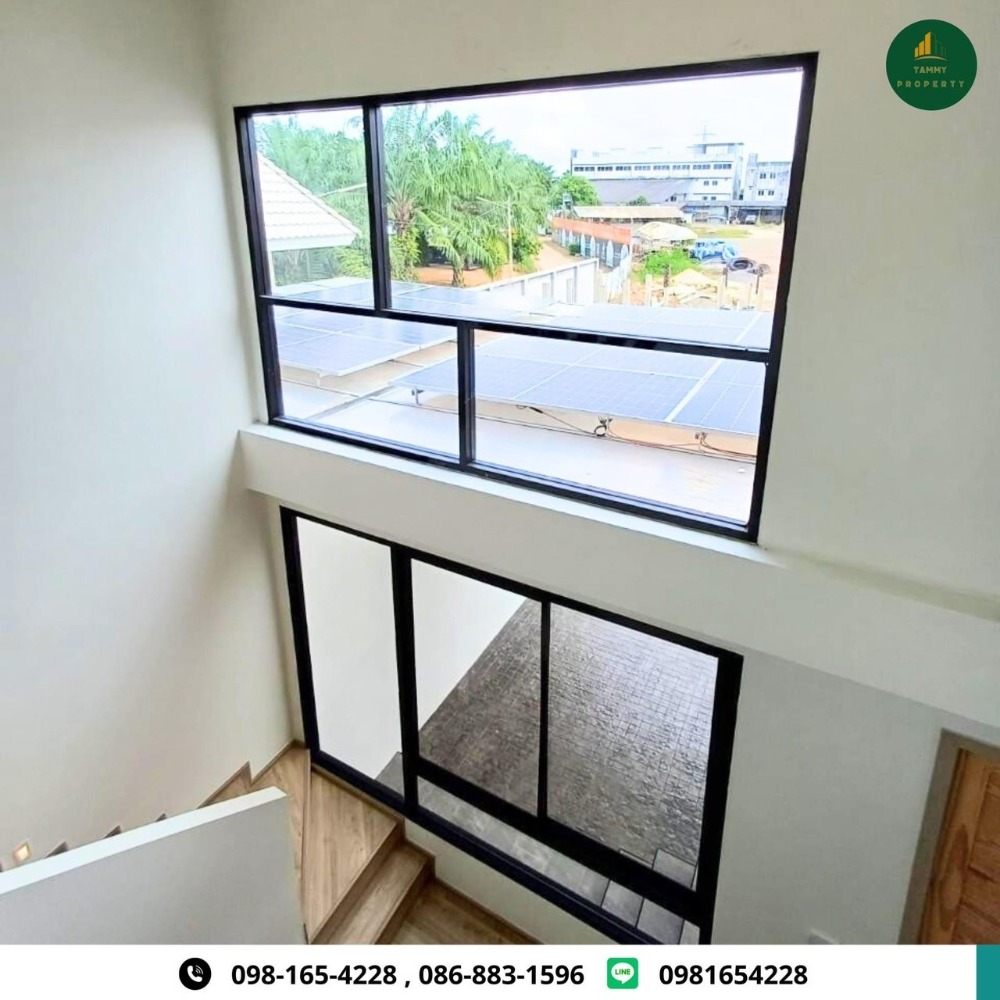 ขายบ้านสมุย สุราษฎร์ธานี : เพราะ “บ้าน“ ไม่ใช่แค่ที่อยู่อาศัย แต่คือการลงทุนเพื่อชีวิตที่ดีกว่า! ขายบ้านแฝด 2 ชั้น Modern Luxury Style พร้อม Smart Home ตอบโจทย์ชีวิตครอบครัวยุคใหม่ ติดถนนสายเอเซีย ใกล้สนามบินสุราษฎร์ธานีเพียง 8 นาที