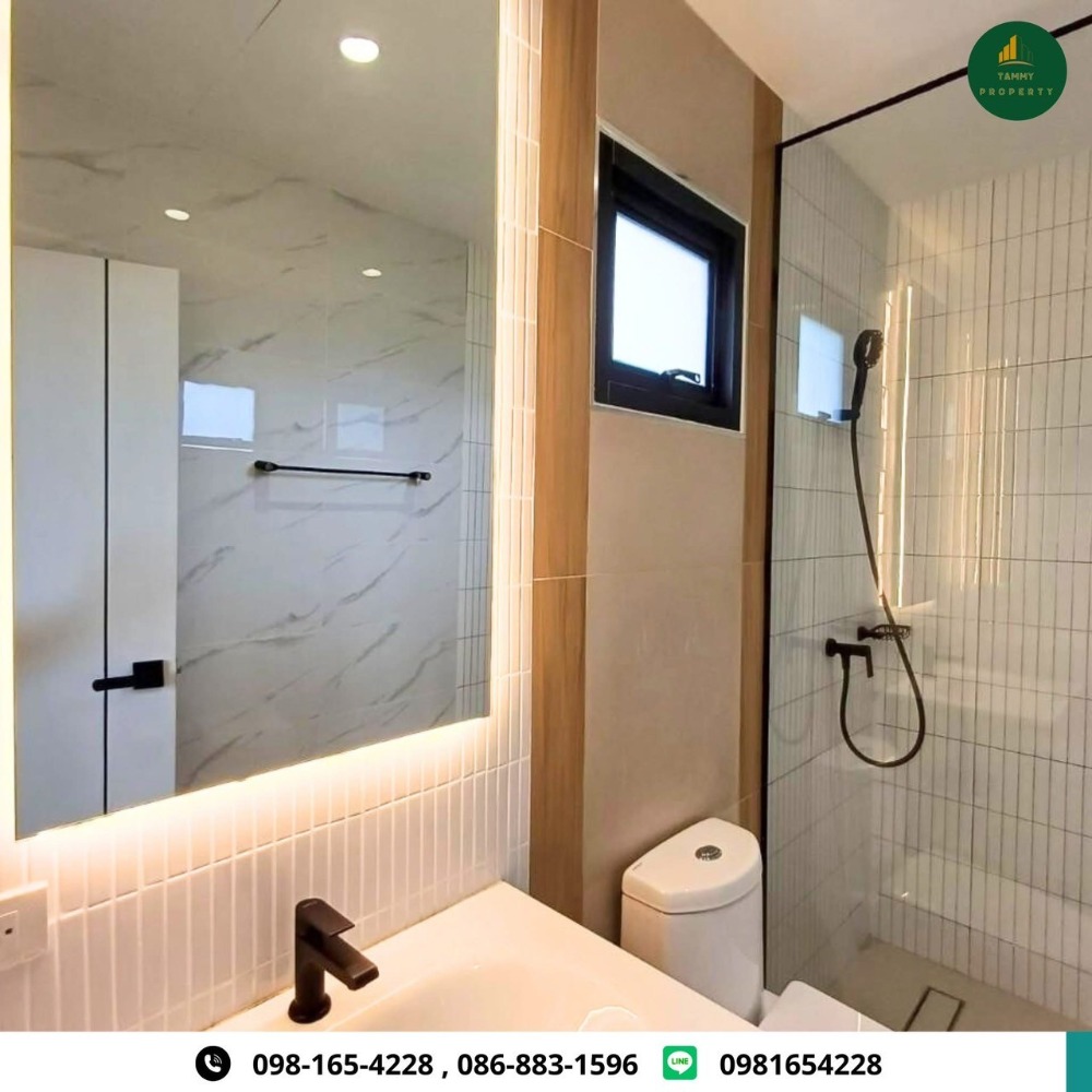 ขายบ้านสมุย สุราษฎร์ธานี : เพราะ “บ้าน“ ไม่ใช่แค่ที่อยู่อาศัย แต่คือการลงทุนเพื่อชีวิตที่ดีกว่า! ขายบ้านแฝด 2 ชั้น Modern Luxury Style พร้อม Smart Home ตอบโจทย์ชีวิตครอบครัวยุคใหม่ ติดถนนสายเอเซีย ใกล้สนามบินสุราษฎร์ธานีเพียง 8 นาที