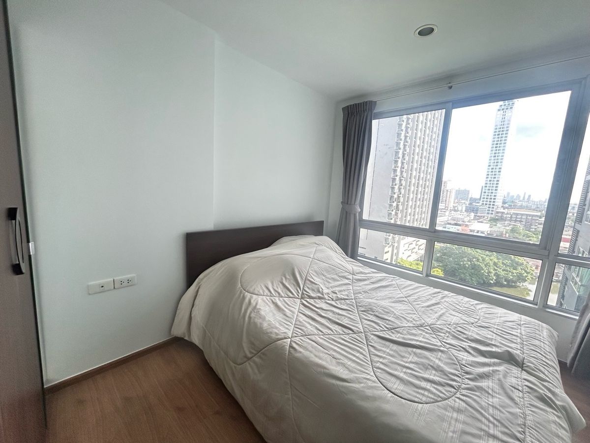 ขายคอนโดอ่อนนุช อุดมสุข : ขาย The base sukhumvit 77 ห้องวิวสระ พร้อมเข้าอยู่ค่ะ