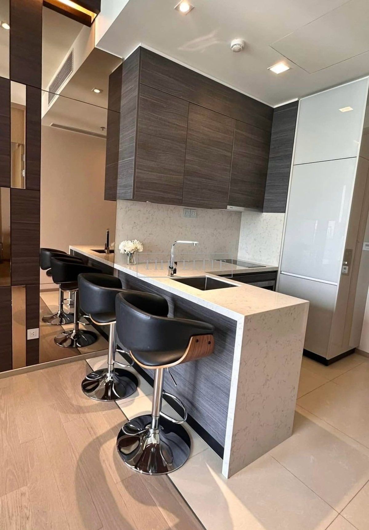 ขายคอนโดสุขุมวิท อโศก ทองหล่อ : 💥เจ้าของขายด่วน !! The Esse Asoke 💥ราคาถูกมาก ทำเลดี ชั้นสูง วิวสวย เดินทางสะดวก ใกล้ BTS-Asok 🚄