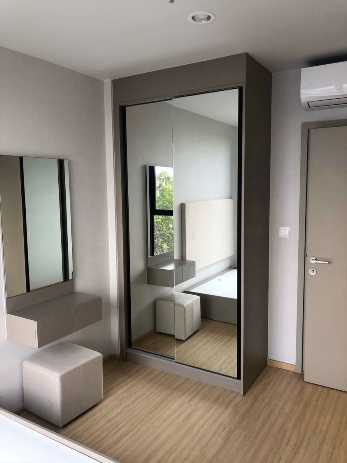 ขายคอนโดท่าพระ ตลาดพลู วุฒากาศ : The Privacy Thaphra Interchange【𝐒𝐄𝐋𝐋】🔥โมเดิร์น แต่คงความเรียบหรู พร้อมพื้นที่ส่วนตัวในสไตล์ที่คุณออกแบบได้ พร้อมเข้าอยู่ ธ.ค.นี้ 🔥  ติดต่อไลน์ไอดี: @hacondo