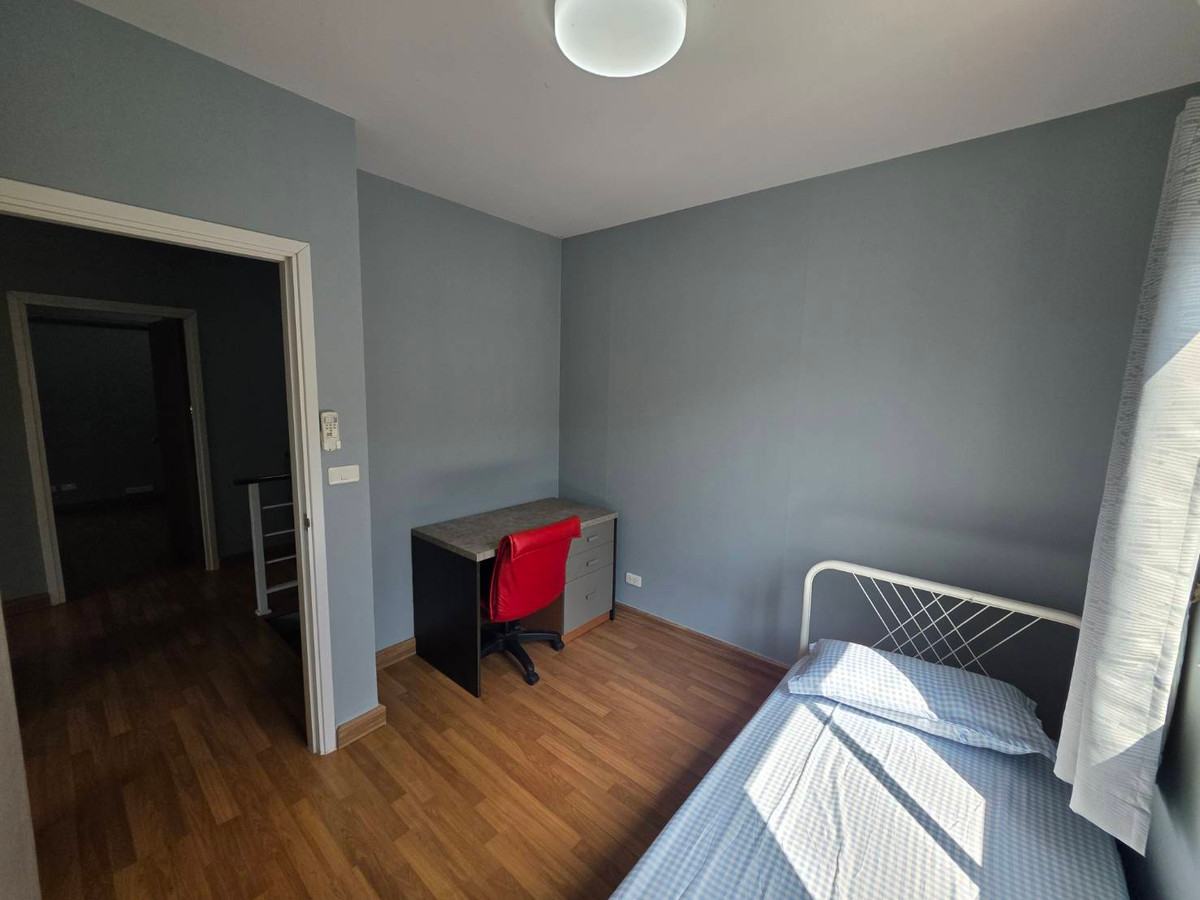 For RentTownhomeChaengwatana, Muangthong : Townhouse for rent, The Connect 41, Chaeng Watthana - Tiwanon, near Lotus Tiwanon, only 5 minutes.