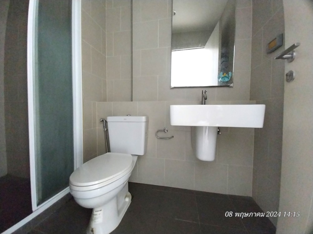 For SaleCondoRama9, Petchburi, RCA : The Base Rama 9-Ramkhamhaeng, 23rd floor, 1 bedroom, 1 bathroom, 29.60 sq m.