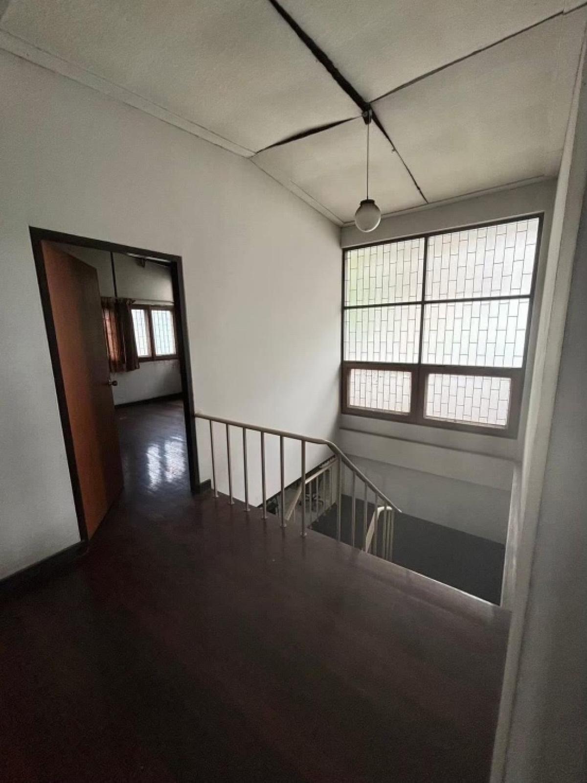 ให้เช่าร้านค้า/ตลาดนัดสุขุมวิท อโศก ทองหล่อ : บ้านเช่าเอกมัย สำหรับ ทำธุรกิจ ซอยเอกมัย 28 สุขุมวิท 63 กรุงเทพ. สำหรับ คาเฟ่, ร้านอาหาร, Italian Food, อาหารญี่ปุ่น, สปา นวดแผนไทย ออนเซน, คลินิก เวลเนส สุขภาพ, Gym /Yoga /Pilates Studio