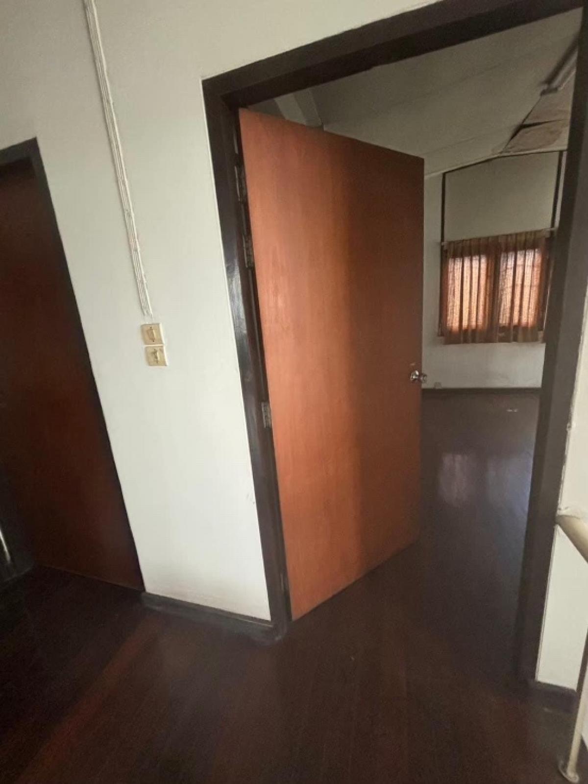 ให้เช่าร้านค้า/ตลาดนัดสุขุมวิท อโศก ทองหล่อ : บ้านเช่าเอกมัย สำหรับ ทำธุรกิจ ซอยเอกมัย 28 สุขุมวิท 63 กรุงเทพ. สำหรับ คาเฟ่, ร้านอาหาร, Italian Food, อาหารญี่ปุ่น, สปา นวดแผนไทย ออนเซน, คลินิก เวลเนส สุขภาพ, Gym /Yoga /Pilates Studio