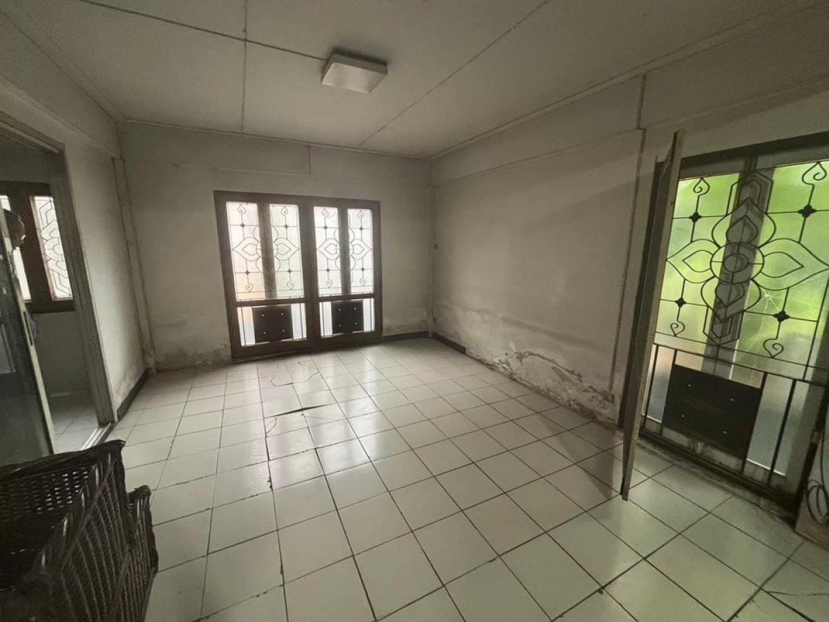 ให้เช่าร้านค้า/ตลาดนัดสุขุมวิท อโศก ทองหล่อ : บ้านเช่าเอกมัย สำหรับ ทำธุรกิจ ซอยเอกมัย 28 สุขุมวิท 63 กรุงเทพ. สำหรับ คาเฟ่, ร้านอาหาร, Italian Food, อาหารญี่ปุ่น, สปา นวดแผนไทย ออนเซน, คลินิก เวลเนส สุขภาพ, Gym /Yoga /Pilates Studio